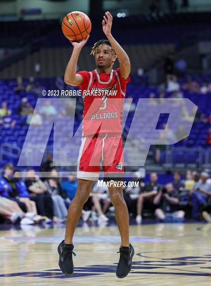 Thumbnail 2 in Hooks vs. Hitchcock (UIL 3A Basketball State Semifinal) photogallery.