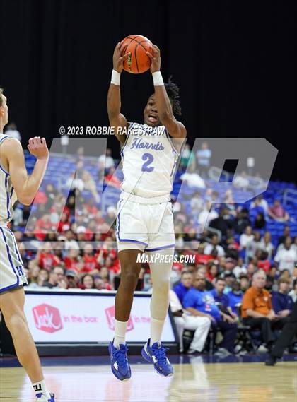 Thumbnail 3 in Hooks vs. Hitchcock (UIL 3A Basketball State Semifinal) photogallery.