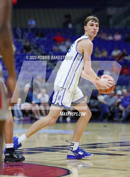 Thumbnail 3 in Hooks vs. Hitchcock (UIL 3A Basketball State Semifinal) photogallery.