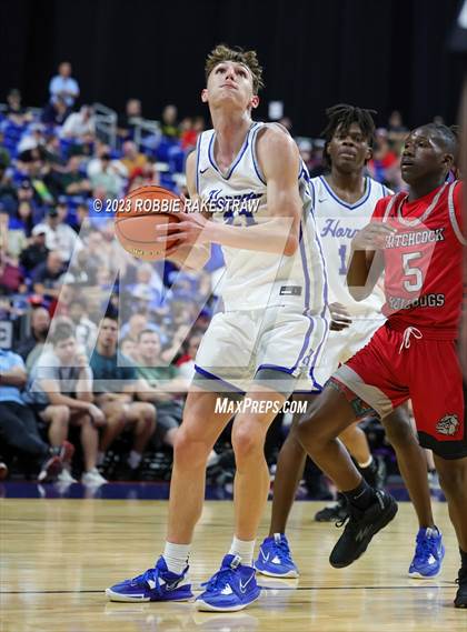 Thumbnail 2 in Hooks vs. Hitchcock (UIL 3A Basketball State Semifinal) photogallery.