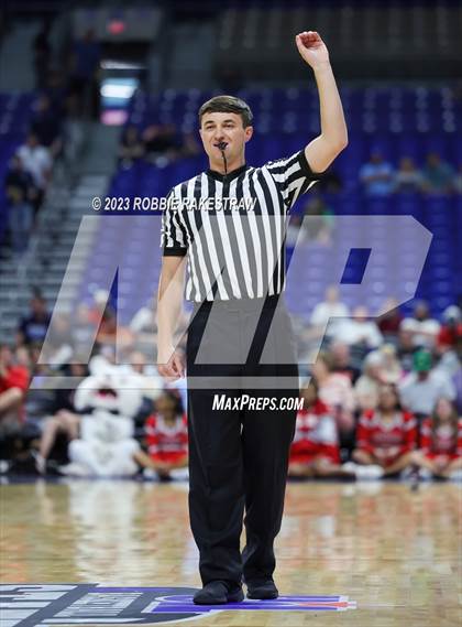 Thumbnail 3 in Hooks vs. Hitchcock (UIL 3A Basketball State Semifinal) photogallery.