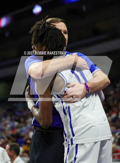 Thumbnail 2 in Hooks vs. Hitchcock (UIL 3A Basketball State Semifinal) photogallery.