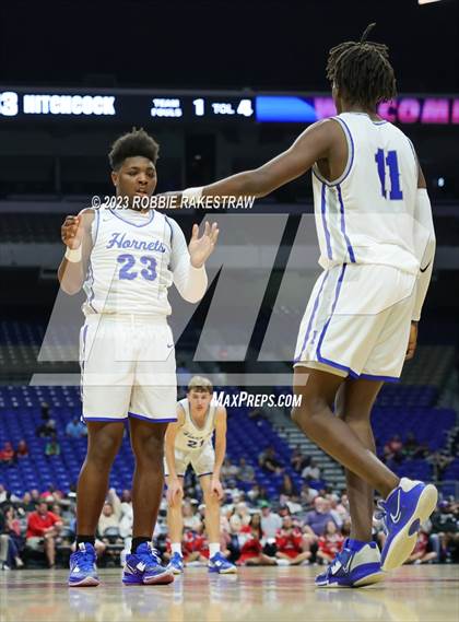 Thumbnail 2 in Hooks vs. Hitchcock (UIL 3A Basketball State Semifinal) photogallery.