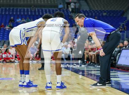 Thumbnail 3 in Hooks vs. Hitchcock (UIL 3A Basketball State Semifinal) photogallery.
