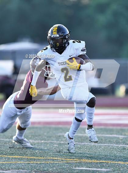 Thumbnail 3 in Joliet West @ Lockport photogallery.