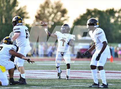 Thumbnail 2 in Joliet West @ Lockport photogallery.