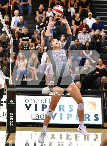 Thumbnail 3 in Round Rock @ Vandegrift photogallery.