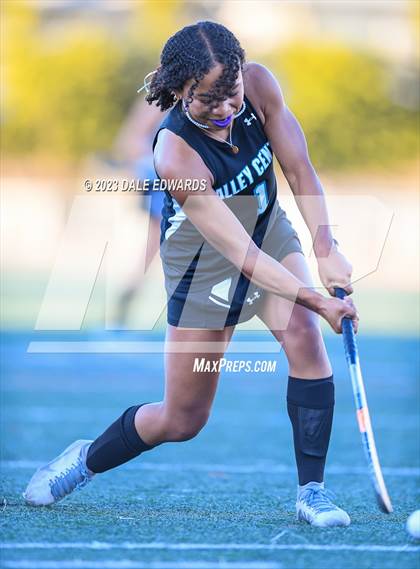 Thumbnail 1 in University City vs Valley Center (CIF SDS D1 Final) photogallery.