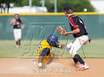 Thumbnail 2 in Lake Travis vs. Stony Point (UIL 6A Region II Bi-District) photogallery.