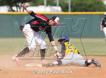 Thumbnail 3 in Lake Travis vs. Stony Point (UIL 6A Region II Bi-District) photogallery.