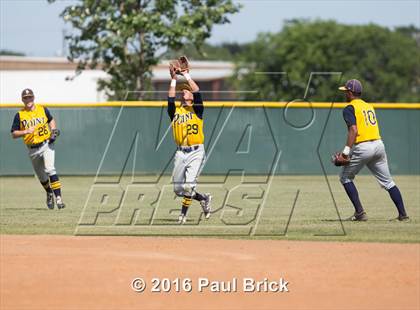 Thumbnail 2 in Lake Travis vs. Stony Point (UIL 6A Region II Bi-District) photogallery.