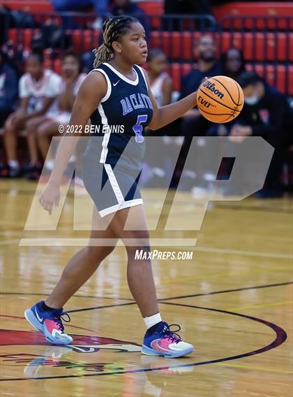 Thumbnail 2 in Tri-Cities vs North Clayton (War Eagle Classic) photogallery.