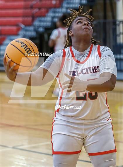 Thumbnail 1 in Tri-Cities vs North Clayton (War Eagle Classic) photogallery.