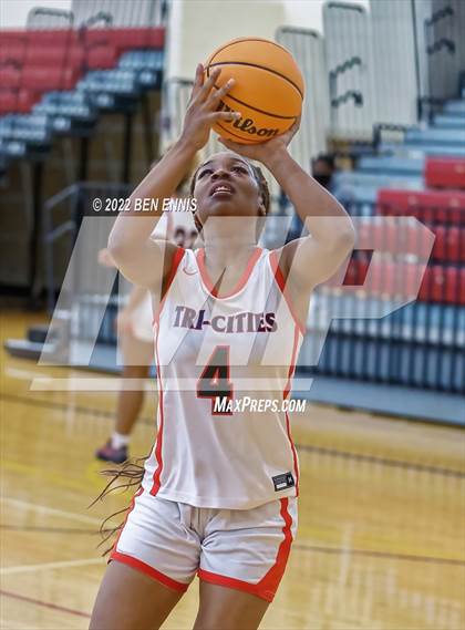 Thumbnail 3 in Tri-Cities vs North Clayton (War Eagle Classic) photogallery.