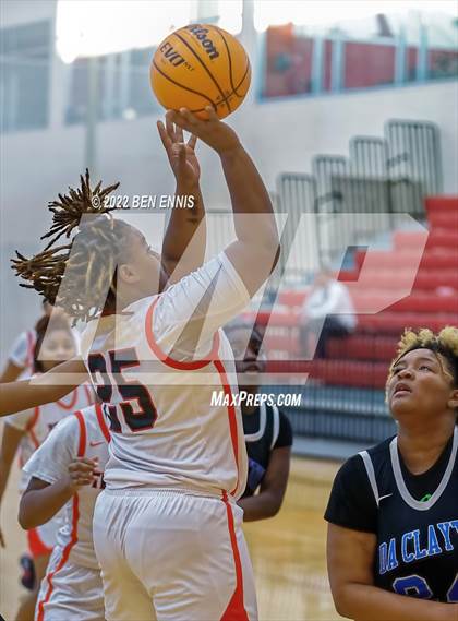 Thumbnail 1 in Tri-Cities vs North Clayton (War Eagle Classic) photogallery.