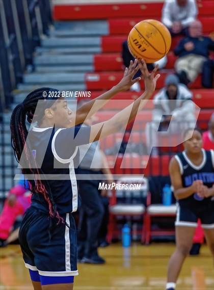 Thumbnail 1 in Tri-Cities vs North Clayton (War Eagle Classic) photogallery.