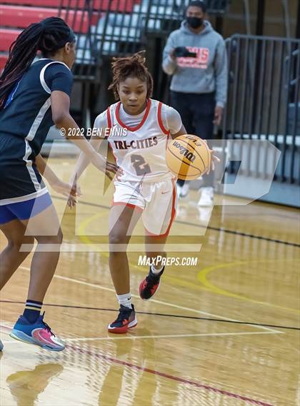 Thumbnail 3 in Tri-Cities vs North Clayton (War Eagle Classic) photogallery.