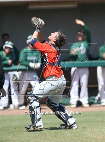 Thumbnail 3 in Chaminade vs. Flanagan (National High School Invitational)  photogallery.