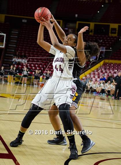 Thumbnail 3 in Gilbert vs. Hamilton (AIA D1 Quarterfinal)  photogallery.