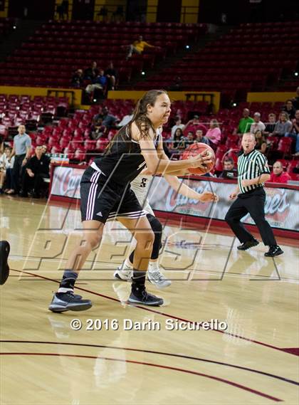 Thumbnail 3 in Gilbert vs. Hamilton (AIA D1 Quarterfinal)  photogallery.