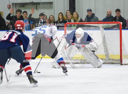 Thumbnail 2 in Holy Ghost Prep @ Father Judge (Thanksgiving Classic) photogallery.