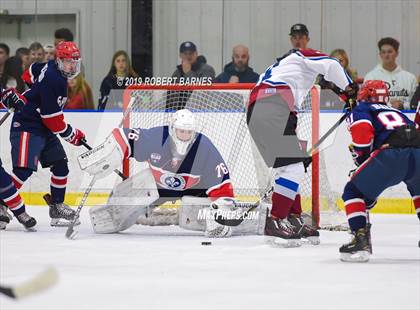 Thumbnail 3 in Holy Ghost Prep @ Father Judge (Thanksgiving Classic) photogallery.