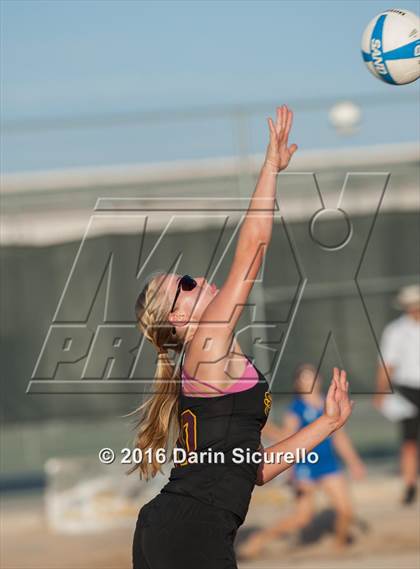 Thumbnail 2 in Xavier College Prep vs. Salpointe Catholic (AIA D1 Final) photogallery.