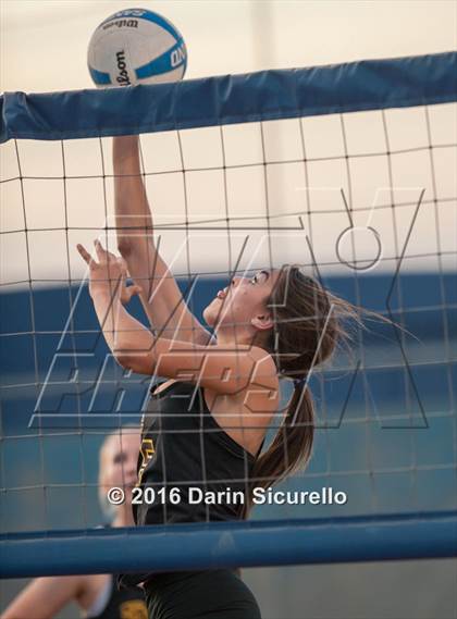 Thumbnail 2 in Xavier College Prep vs. Salpointe Catholic (AIA D1 Final) photogallery.