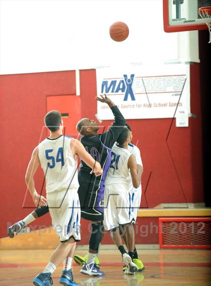 Thumbnail 2 in Rancho Cucamonga vs. Diamond Ranch (MaxPreps Holiday Classic) photogallery.