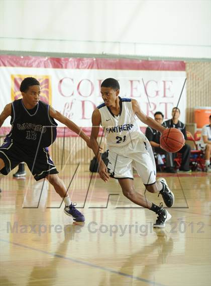 Thumbnail 3 in Rancho Cucamonga vs. Diamond Ranch (MaxPreps Holiday Classic) photogallery.