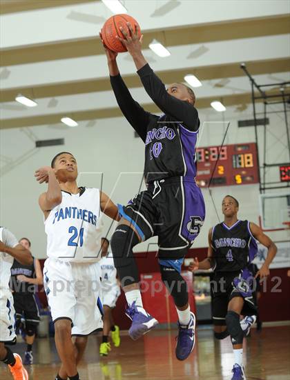 Thumbnail 2 in Rancho Cucamonga vs. Diamond Ranch (MaxPreps Holiday Classic) photogallery.