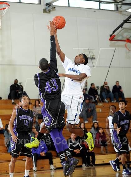Thumbnail 1 in Rancho Cucamonga vs. Diamond Ranch (MaxPreps Holiday Classic) photogallery.