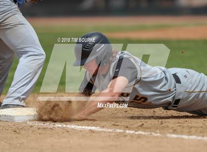 Thumbnail 3 in Arapahoe vs Mountain Range (CHSAA 5A Semifinal) photogallery.