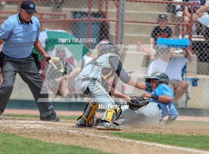Thumbnail 1 in Arapahoe vs Mountain Range (CHSAA 5A Semifinal) photogallery.