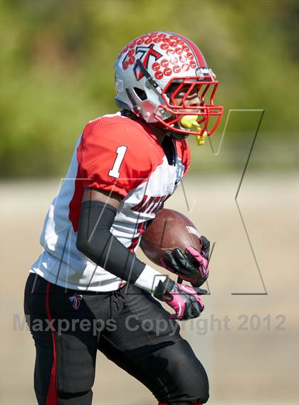 Thumbnail 2 in Antelope vs. Mira Loma photogallery.