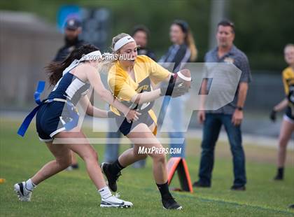 Thumbnail 2 in Alonso vs Steinbrenner photogallery.