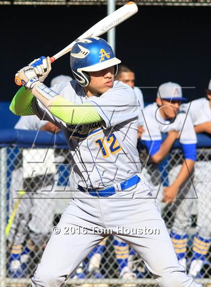 Thumbnail 2 in La Salle vs Bishop Amat photogallery.