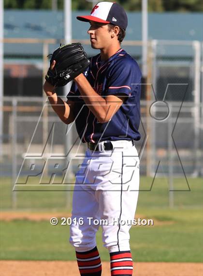 Thumbnail 2 in La Salle vs Bishop Amat photogallery.