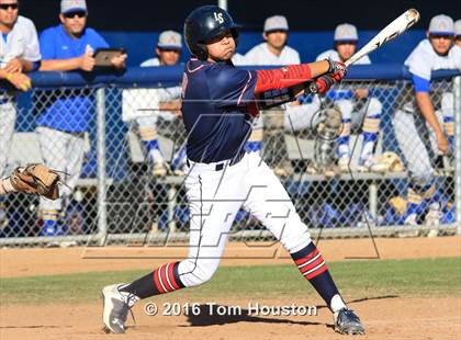 Thumbnail 3 in La Salle vs Bishop Amat photogallery.