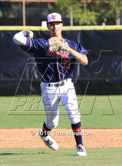 Thumbnail 1 in La Salle vs Bishop Amat photogallery.