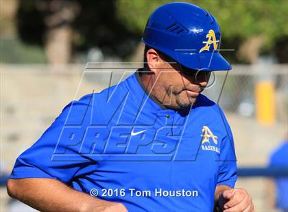 Thumbnail 1 in La Salle vs Bishop Amat photogallery.