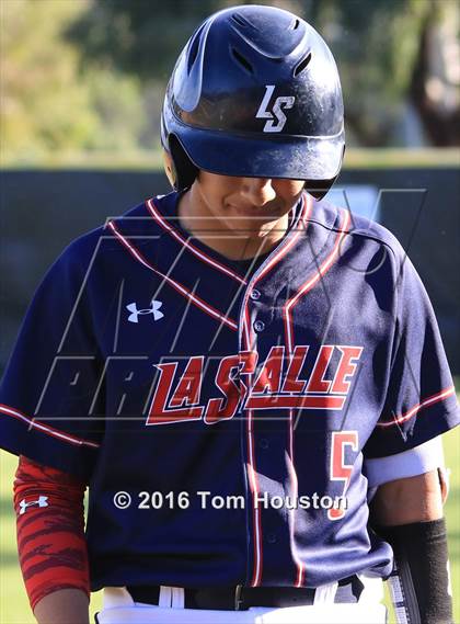 Thumbnail 2 in La Salle vs Bishop Amat photogallery.