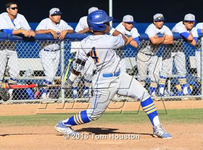 Thumbnail 1 in La Salle vs Bishop Amat photogallery.