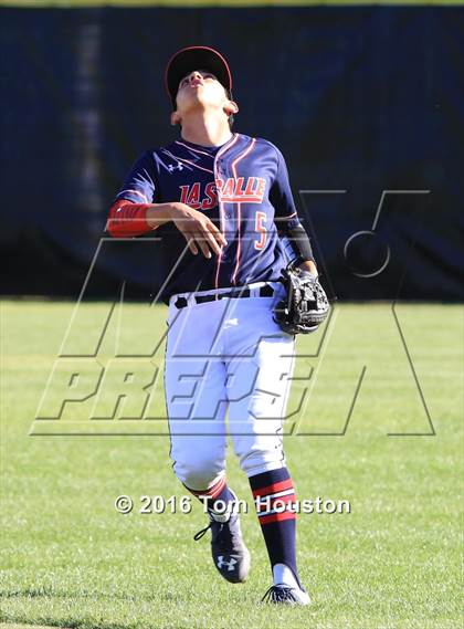 Thumbnail 3 in La Salle vs Bishop Amat photogallery.