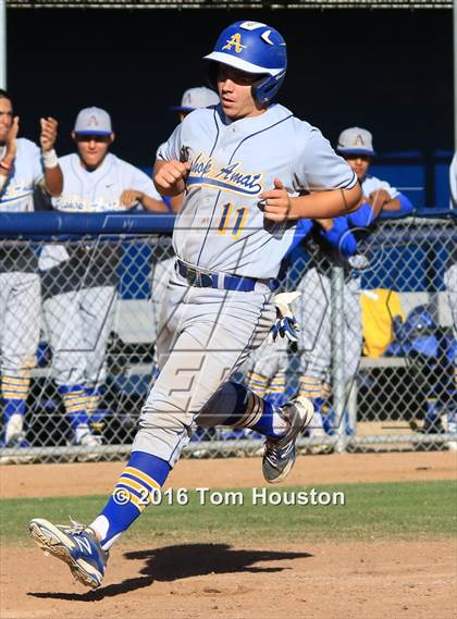 Thumbnail 2 in La Salle vs Bishop Amat photogallery.
