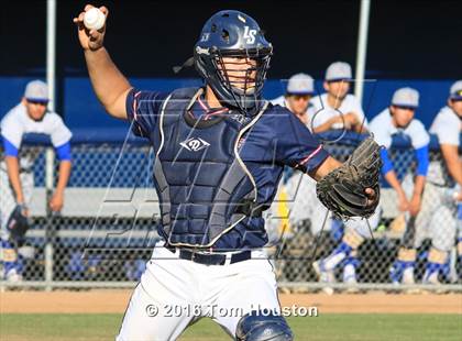 Thumbnail 1 in La Salle vs Bishop Amat photogallery.