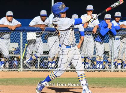 Thumbnail 3 in La Salle vs Bishop Amat photogallery.