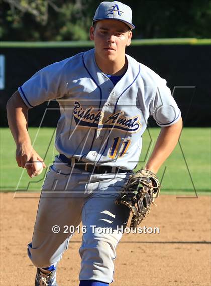 Thumbnail 2 in La Salle vs Bishop Amat photogallery.