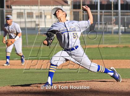 Thumbnail 1 in La Salle vs Bishop Amat photogallery.
