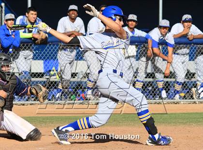 Thumbnail 1 in La Salle vs Bishop Amat photogallery.